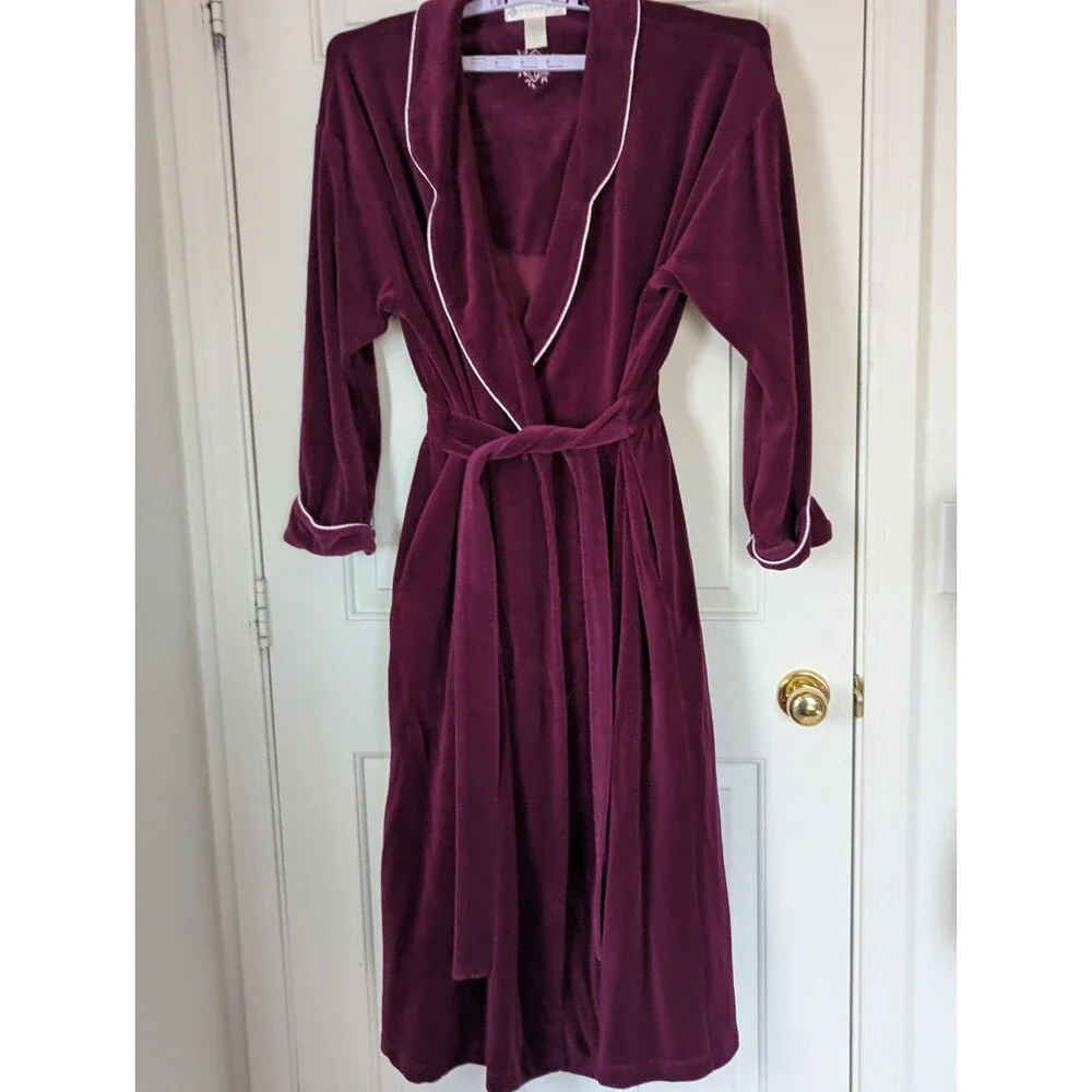 VTG Eileen West Velour Long Robe Womens Large Maroon Belted Stretch Back Lounge